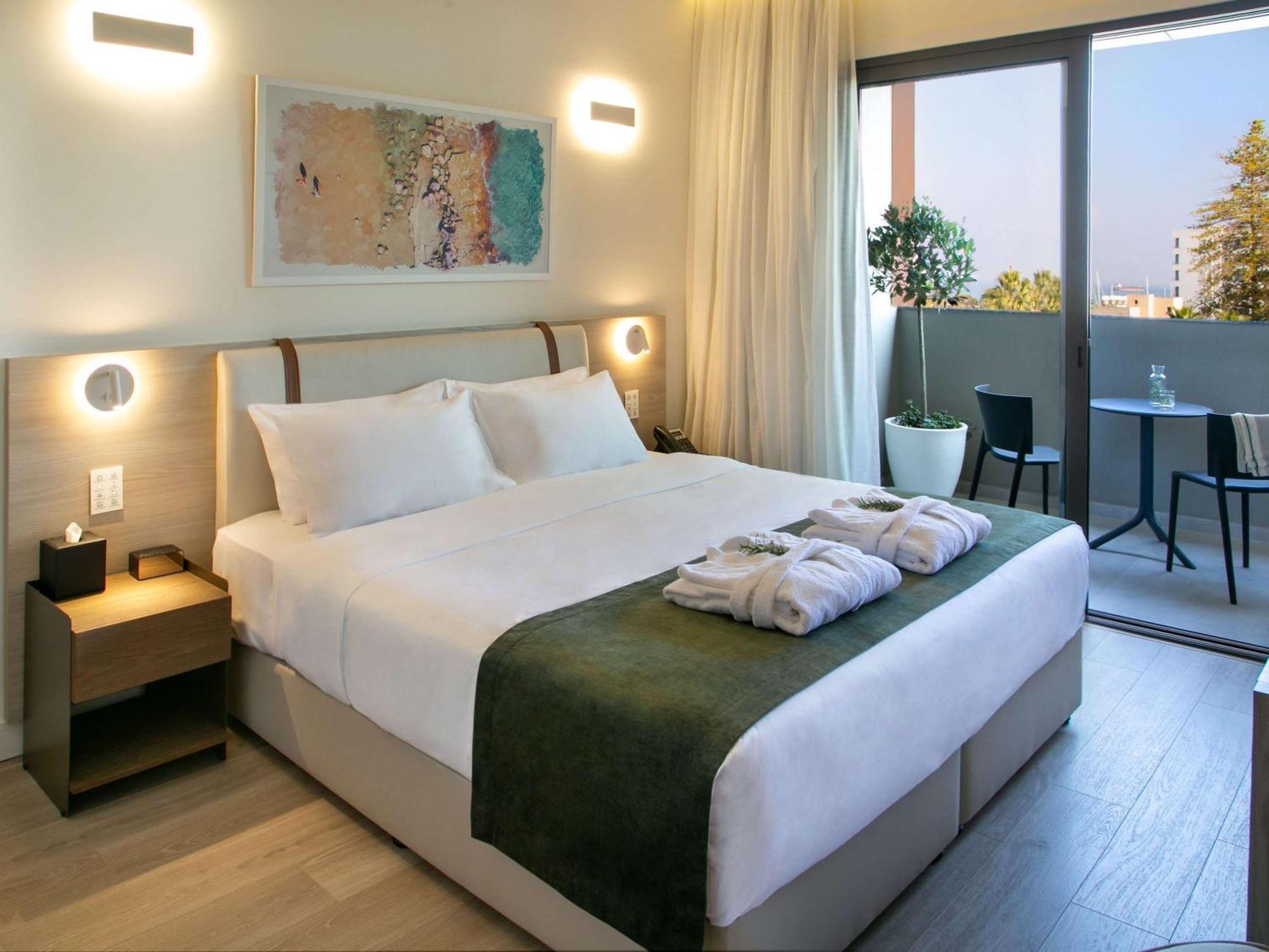 Mercure Larnaca City Eksteriør bilde